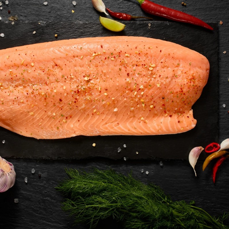 Łosoś norweski filet 350-400 g - soczysta ryba na obiad | Silva Ryby